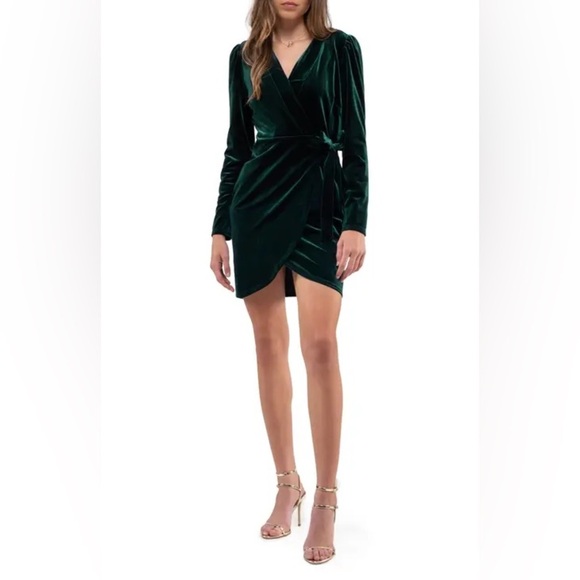 August Sky Faux Wrap Velvet green dress Small - Picture 1 of 5